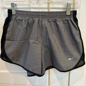 Like New Nike Kids Tempo Shorts Size Youth Large